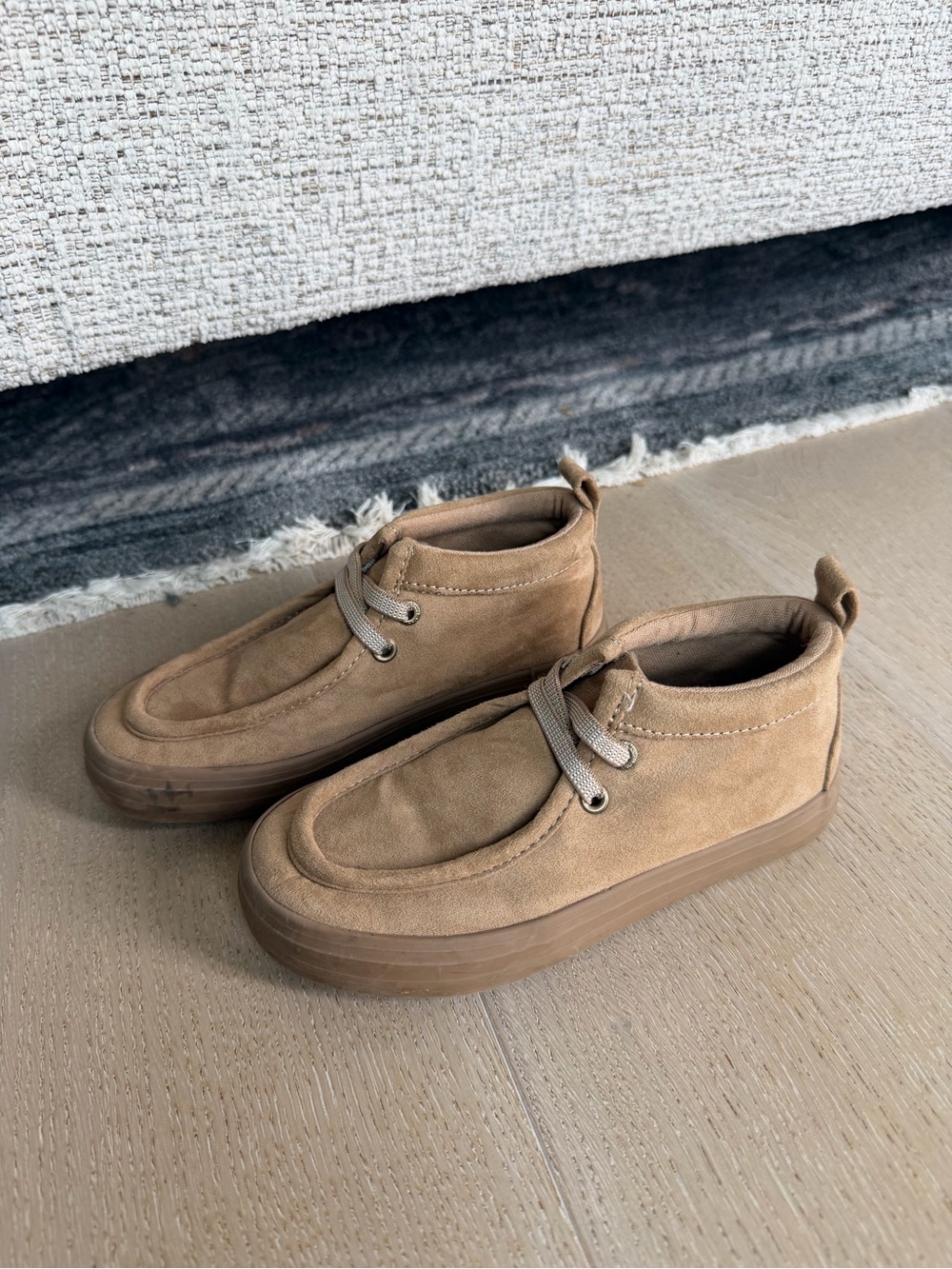Old Navy Kids Tan Suede Moccasin Sneakers